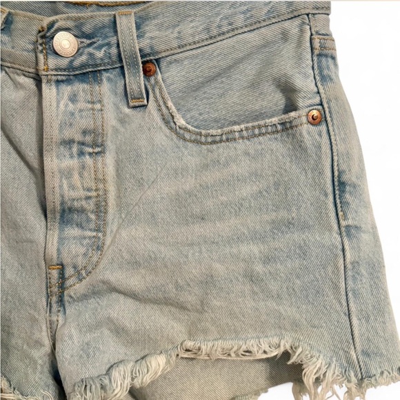 Levi's 501 High Waisted Button Fly Denim Cut-off Shorts. Size 26. - Picture 4 of 8